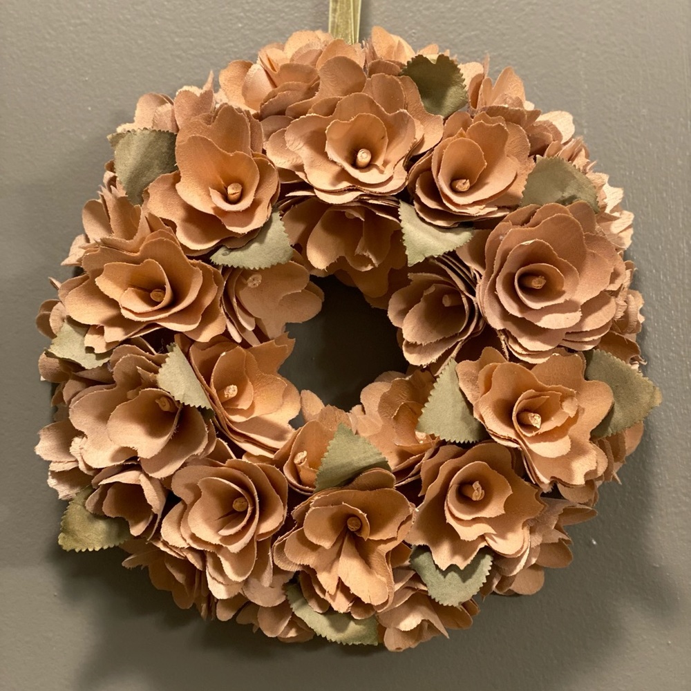 Wood Chip Flower Wreath